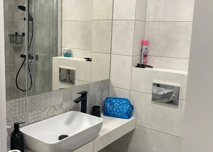 Nowoczesny Nad łomnicą *